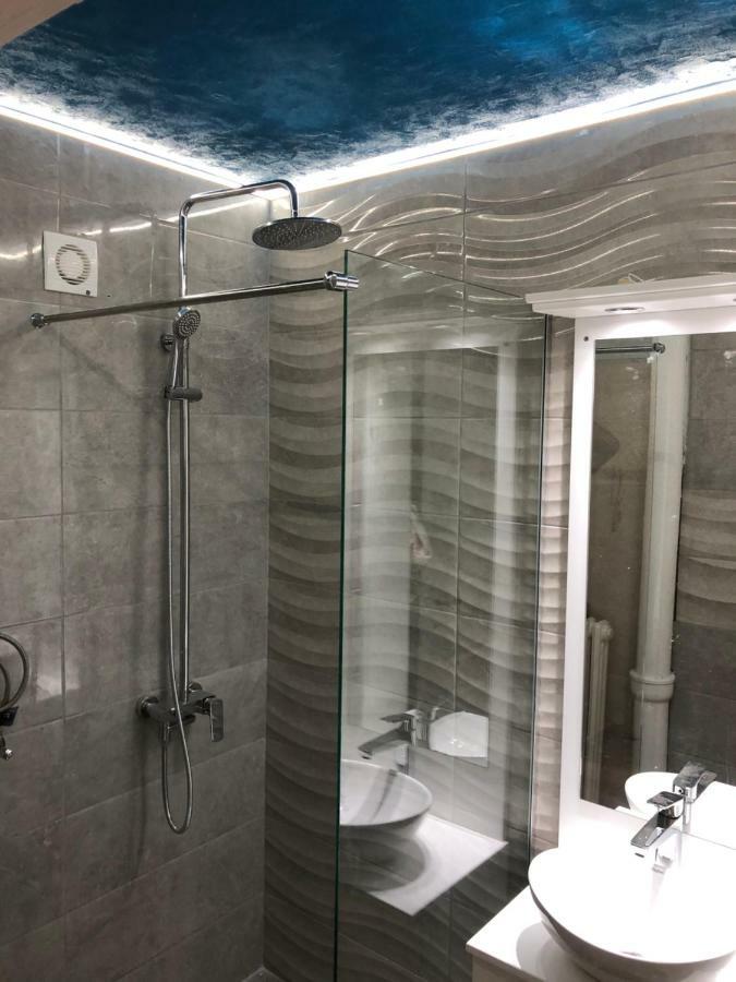 Piccolo Appartement Novi Sad Buitenkant foto