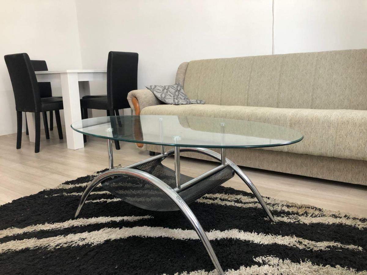 Piccolo Appartement Novi Sad Buitenkant foto